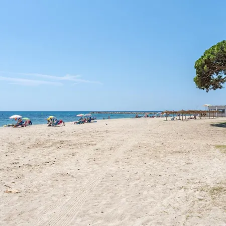 A Dos Minutos Del Mar